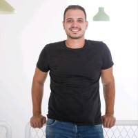 Rafael Rapanelli Email