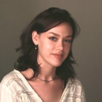 Isabella Pechaty Email & Phone Number