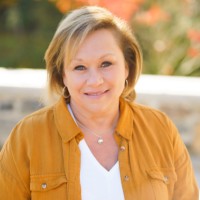 ST Equipment & Technology Employee Katie Schaefer's profile photo