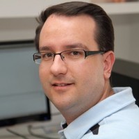 Robert Vianello Email