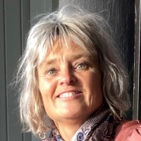 Helen Persson Email & Phone Number