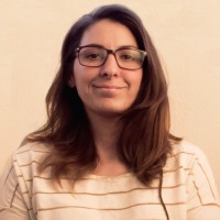 Eliana Belén Papávero Email