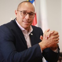 Nuno Santos Email