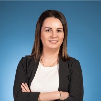 Anna MacIaś Email