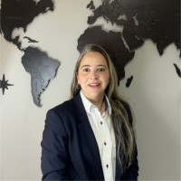 Natália Gonçalves Email