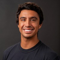 Straight Up Growth = Amazon Employee Aleksei Stojanovic's profile photo