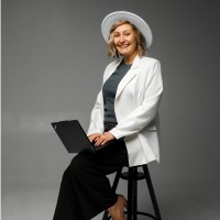 Anna Slawczewa Email