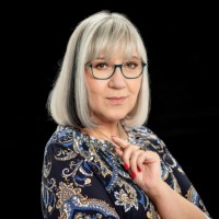 Renata Davidson Email