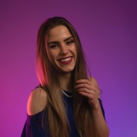Julia Kalinowska Email