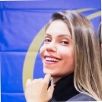 Fernanda Bernardes Email