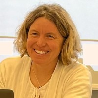 Ramona Baumgartner Email
