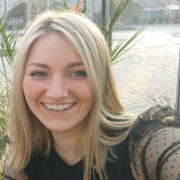 Xenia Meul Email