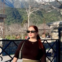 Beatriz Queiroz Email & Phone Number