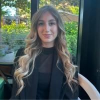 Vib's Employee Julie Nowaczyk's profile photo