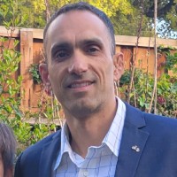 Apple Employee Moshe Peri's profile photo
