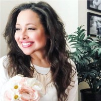 Chloe Glenn Email & Phone Number