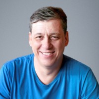 Izael Galvani Email