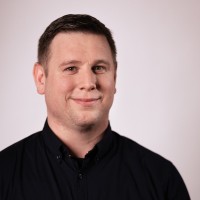 Tim Hoiß Email