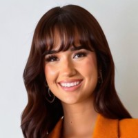 Boy Smells Employee Emina Bakalbasic's profile photo