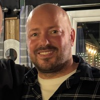 Stephen Crompton Email