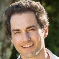 E-mail e número de telefone de Ryan Khoury