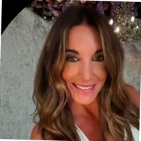 E-mail e número de telefone de Stephanie Heys