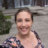 Specialty Analytical Employee Julia Clay's profile photo
