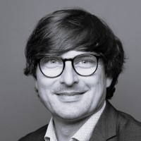 Simon Holz Email