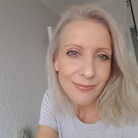 Tilt Screens Employee Kelly Cooke's profile photo