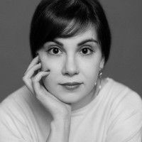 Gabriela Manova Email