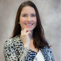 Flavia Bernardes Email