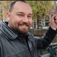 Vestiaire Collective Employee William Comnisky's profile photo