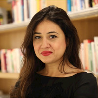 E-mail e número de telefone de Nezha Oudghiri