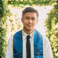 Amazon Web Services (AWS) Employee Jonathan Estrada's profile photo
