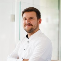 Oliver Hoeger Email