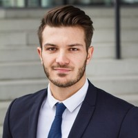 Maximilian Bernreuther Email