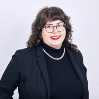 Laura Devine Immigration Employee Phoebe Warren's profile photo