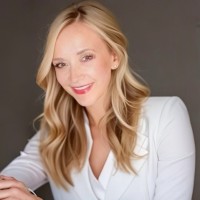 Jennifer Reyes Email & Phone Number