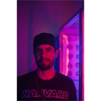 Omar de la Riva Email
