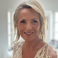 Marlowe plc Employee Julia Robertson's profile photo