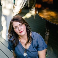 Lindsey Ofcacek Email & Phone Number