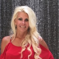 RE/MAX Results Employee Lisa Lindholm's profile photo