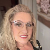 Gold Star Foods Employee Shelly S.'s profile photo