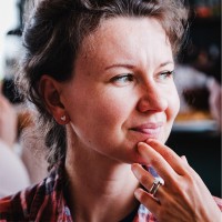 Olia Smolnikova Email