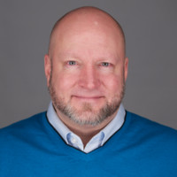 E-mail e número de telefone de Rob Kisfalusi