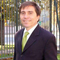 Hernan Henriquez Salinas Email