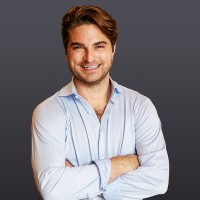 Green Front Furniture Employee Den Cralle's profile photo