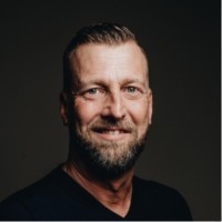 Dirk Vogelsang Email