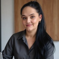 Claudia van Heerden Email