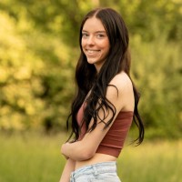 Julia Faris Email & Phone Number